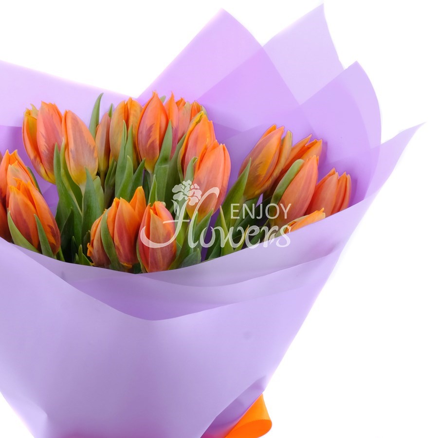 Букет из 25 тюльпанов "Оранжевые тюльпаны в упаковке"